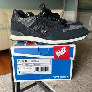 Women’s New Balance 696 Suede Sneaker